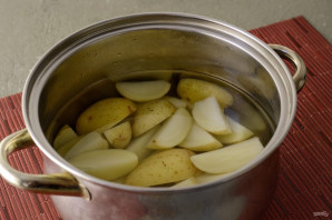 Картошка дольками в чесночном маринаде «Махеевъ» - фото шаг 3