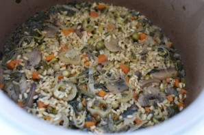 Рис с грибами, овощами и шпинатом - фото шаг 6