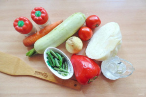 Овощное рагу со стручковой фасолью и кабачками - фото шаг 1