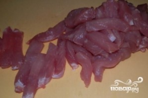 Мясо с капустой в горшочке - фото шаг 1