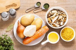 Постный грибной суп из сушеных грибов - фото шаг 1