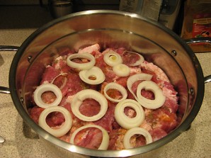 Мясо в кефире в духовке - фото шаг 2