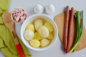 Жареная картошка с охотничьими колбасками - фото шаг 1