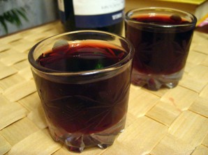 Вино из варенья без дрожжей - фото шаг 6