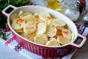 Картошка с луком в духовке - фото шаг 7