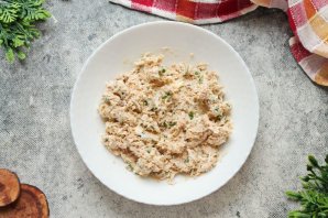 Бутерброды с горбушей консервированной - фото шаг 5