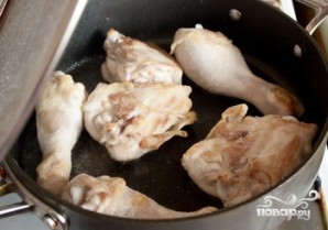 Курица тушеная с болгарским перцем - фото шаг 1