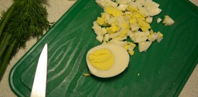 Кальмары с сыром и яйцом - фото шаг 2