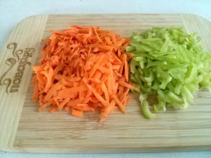 Квашеные баклажаны с морковкой - фото шаг 3