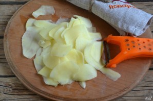 Картофельные чипсы в духовке - фото шаг 2