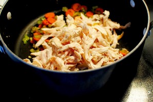 Сырный суп с курицей и рисом - фото шаг 3