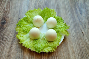 Фаршированные яйца "Мухоморы" - фото шаг 6