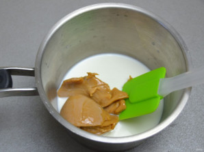 Карамельная пропитка для бисквита - фото шаг 3