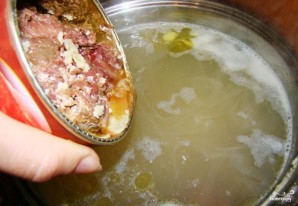 Суп из щавеля с тушенкой - фото шаг 4