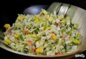 Салат из крабовых палочек и кукурузы - фото шаг 4