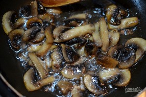 Гречка с тимьяном, хрустящим луком и грибами - фото шаг 3