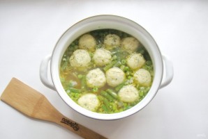 Овощной суп с сырными шариками - фото шаг 12