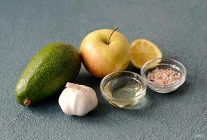 Соус из авокадо и яблок - фото шаг 1