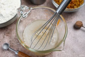 Пирог постный с изюмом - фото шаг 3