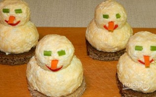 Закуска "Снеговики" к новогоднему столу - фото шаг 8