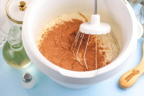 Шоколадный пирог с грушами - фото шаг 3