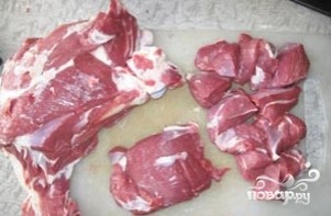 Мясо в горшочках с тестом - фото шаг 1