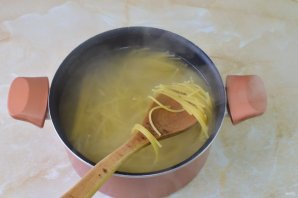 Спагетти с фаршем - фото шаг 5