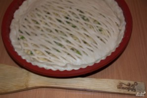 Пирог с сыром из дрожжевого теста - фото шаг 8