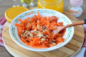 Салат из моркови и кураги - фото шаг 6