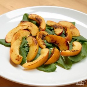 Салат из щавеля и персиков - фото шаг 4