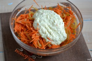 Салат из огурцов с морковкой по-корейски - фото шаг 8