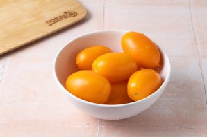 Желтые помидоры на зиму - фото шаг 2