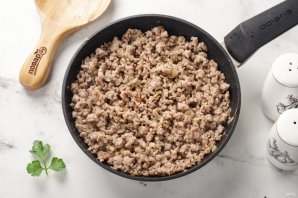 Запеканка с фаршем в аэрогриле - фото шаг 5