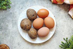 Холодный борщ с курицей и маринованной свеклой - фото шаг 8