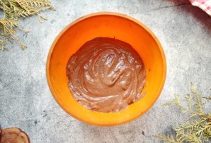 Шоколадный бисквит на белках - фото шаг 6