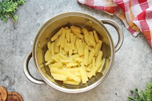 Щи с кислой капустой и мясом - фото шаг 4