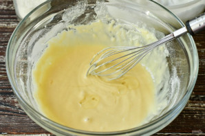 Бисквитные блинчики на сковороде - фото шаг 4
