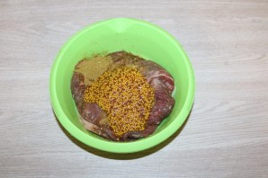 Сочная и мягкая говядина в фольге в духовке - фото шаг 2