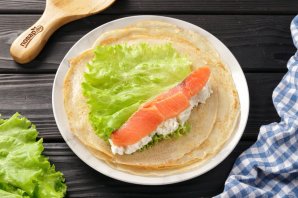 Блины с красной рыбой - фото шаг 13