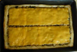 Пирог с грибами и сыром - фото шаг 5