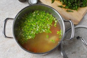 Куриный суп с крапивой - фото шаг 9