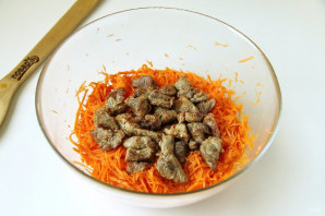 Корейская морковь с мясом - фото шаг 7