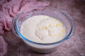 Слоеные пирожки с сыром и луком - фото шаг 6