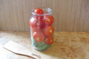 Стерилизованные помидоры - фото шаг 5