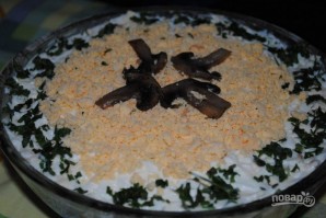 Вкусный салат с грибами - фото шаг 9