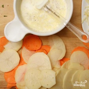 Картофельная запеканка с сырным соусом - фото шаг 1