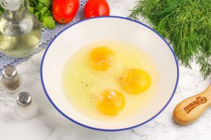 Омлет с лисичками - фото шаг 2