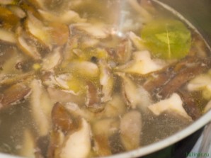 Суп из свежих маслят - фото шаг 4
