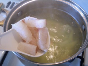 Рыбный суп с плавленым сыром - фото шаг 5