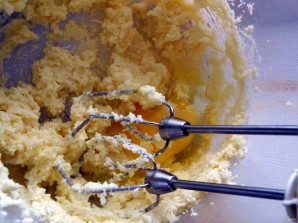Венские вафли с брусникой на кукурузной муке - фото шаг 1